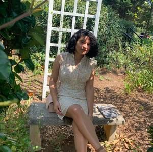 Meet your Posher, Dannia